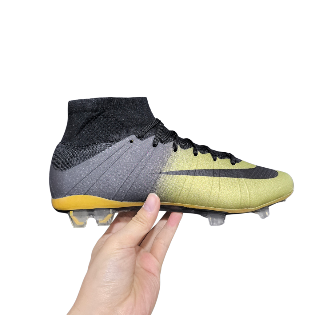 SUPERFLY 4 01