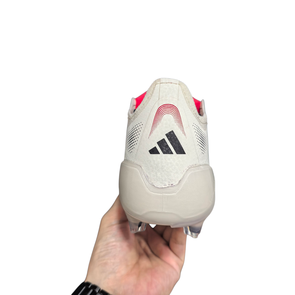 PREDATOR 25 01