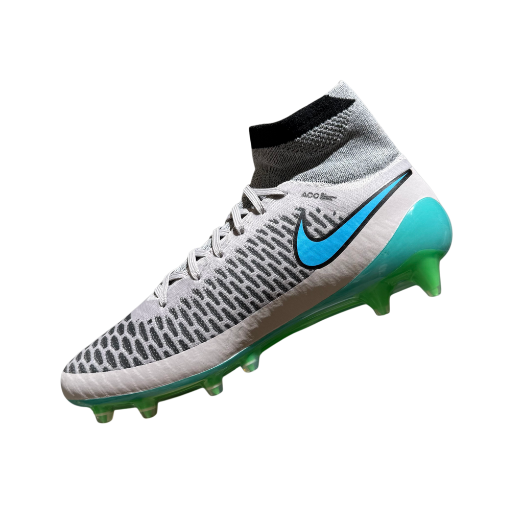 MAGISTA 02